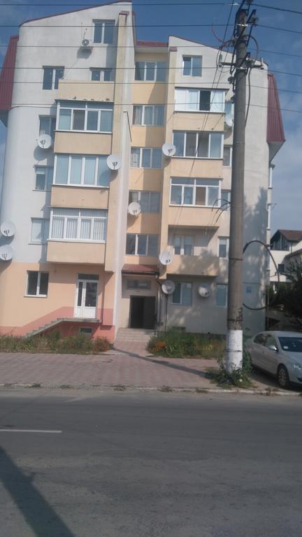 Stone City Apartment In Park Zone Kamianets-Podilskyi Ngoại thất bức ảnh